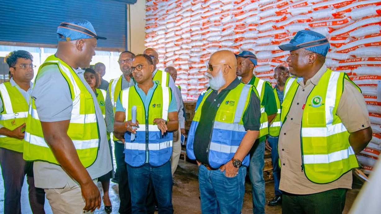 WAZIRI WA KILIMO : WAKULIMA ONDOENI WASIWASI MBOLEA IPO
